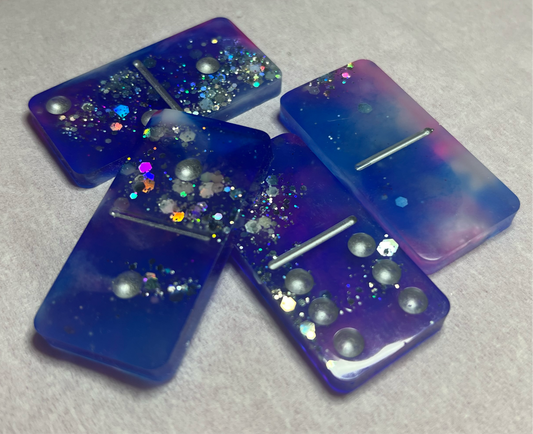 Tri-color and glitter domino set